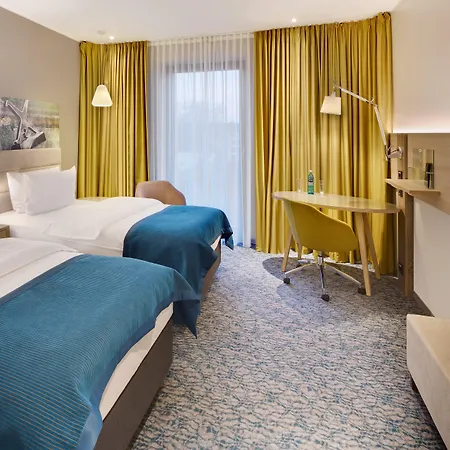 – Toulouser Allee, An Ihg Düsseldorf