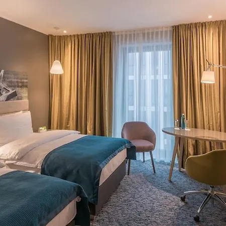 – Toulouser Allee, An Ihg Düsseldorf