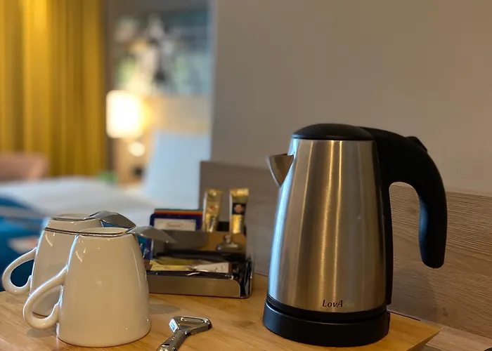 – Toulouser Allee, An Ihg Düsseldorf